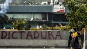 Des heurts entre manifestants et policiers à Caracas, au Venezuela, le 20 avril 2017