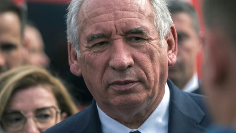 Budget et colère sociale: François Bayrou appelle à 