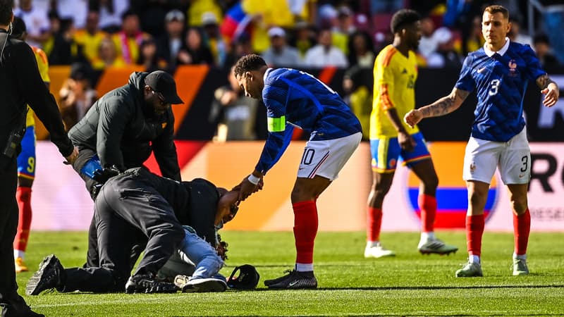 Colombie-France: un homme interpellé sur le terrain devant Kylian Mbappé
