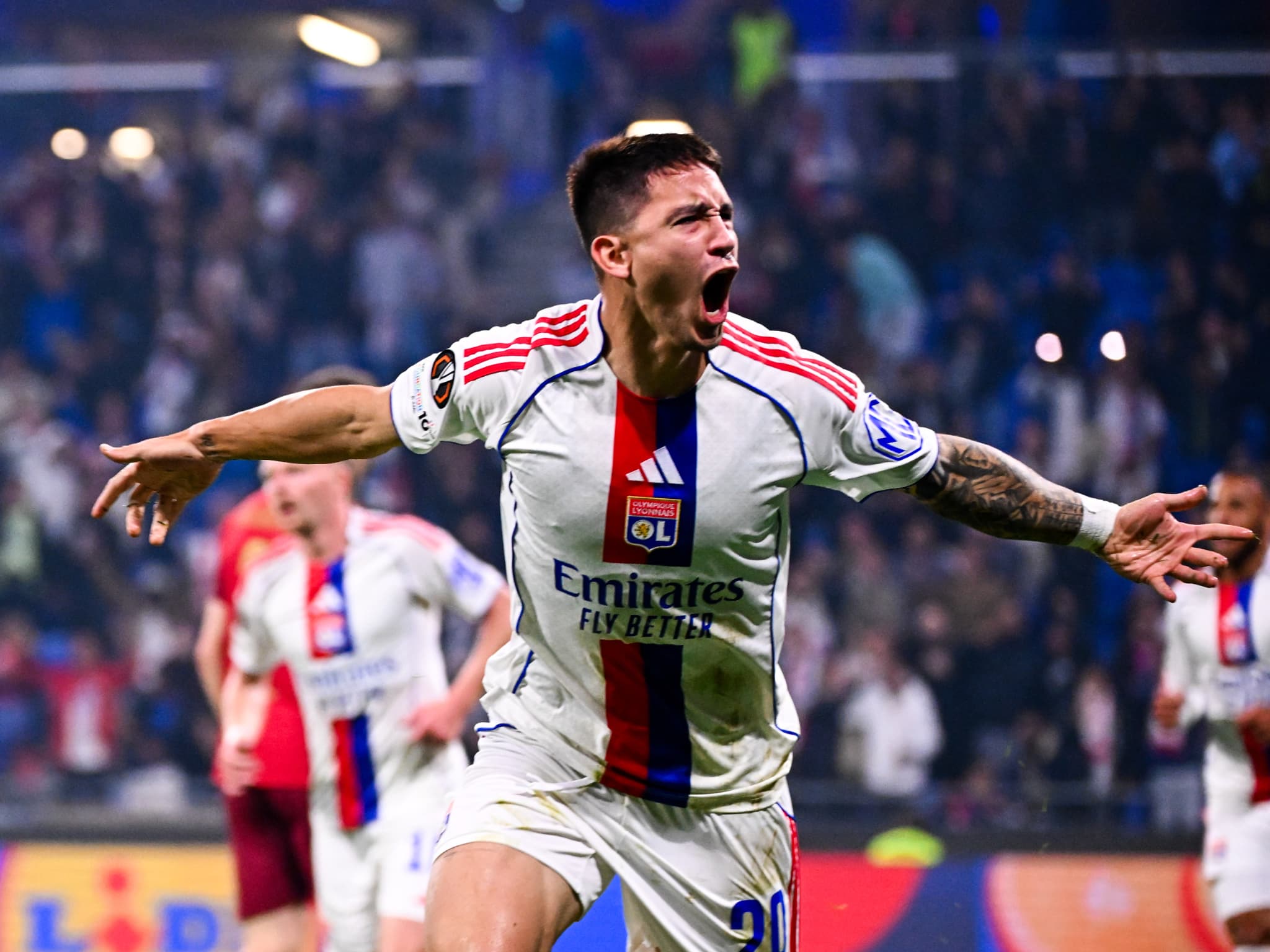 Fanion Olympique Lyonnais – Matchs Contre Zenit, Salzbourg, Benfica