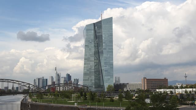 L'îlot de croissance resiste ! Malgré les incertitudes multiples du moment, la politique de la BCE et la solidité des entreprise reste les atouts-maîtres de la Zone Euro