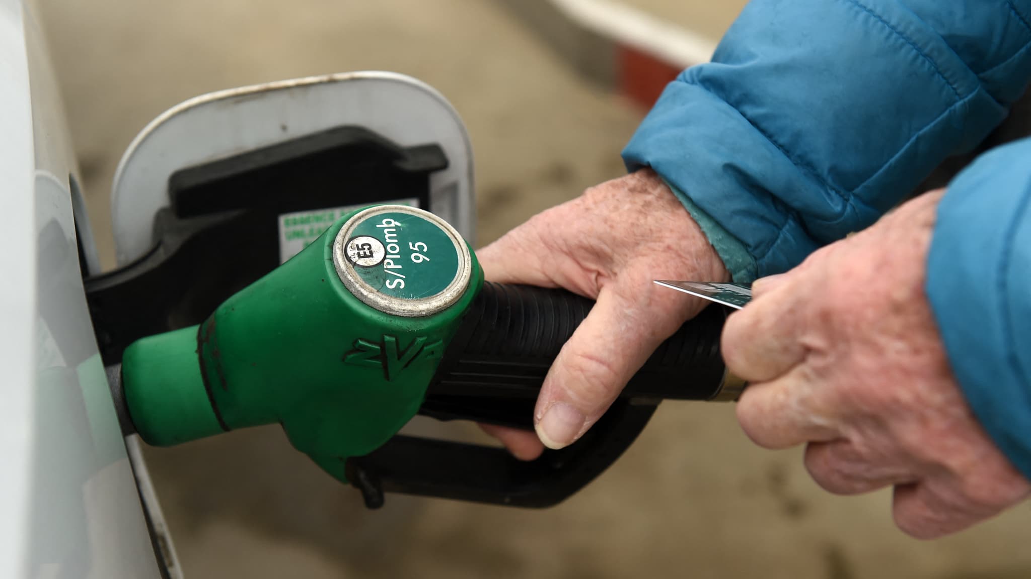 Carburant: le top des applis pour trouver de l'essence
