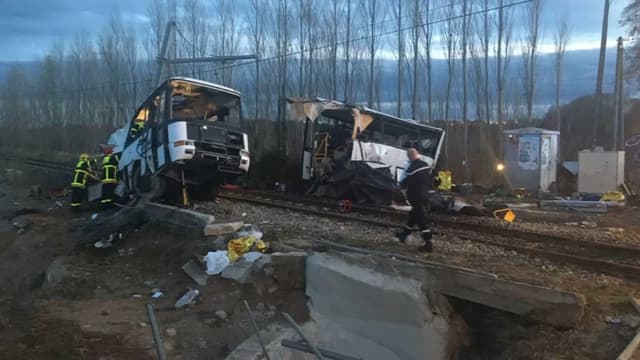 20 personnes ont été blessés dans la collision impliquant un TER et un car scolaire