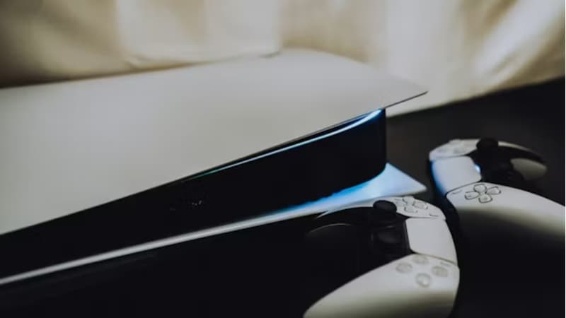 Qui a dit que la PS5 Digitale n'était plus disponible à un bon prix sur le net ?