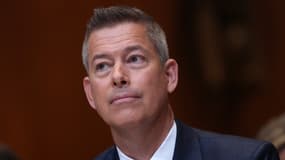 Le ministre américain des transports, Sean Duffy, témoigne devant la sous-commission des transports, du logement et du développement urbain de la commission sénatoriale des crédits, le 15 mai 2025, à Washington D.C. (États-Unis).