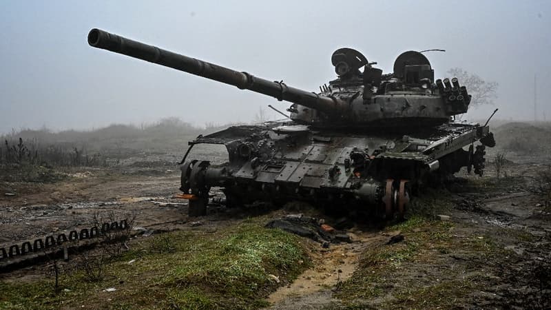 Un char détruit dans les environs de Kamyanka, dans la région de Kharkiv, le 13 décembre 2022