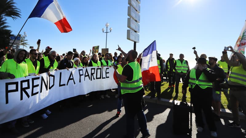 Des gilets jaunes à Nice, le 8 décembre.