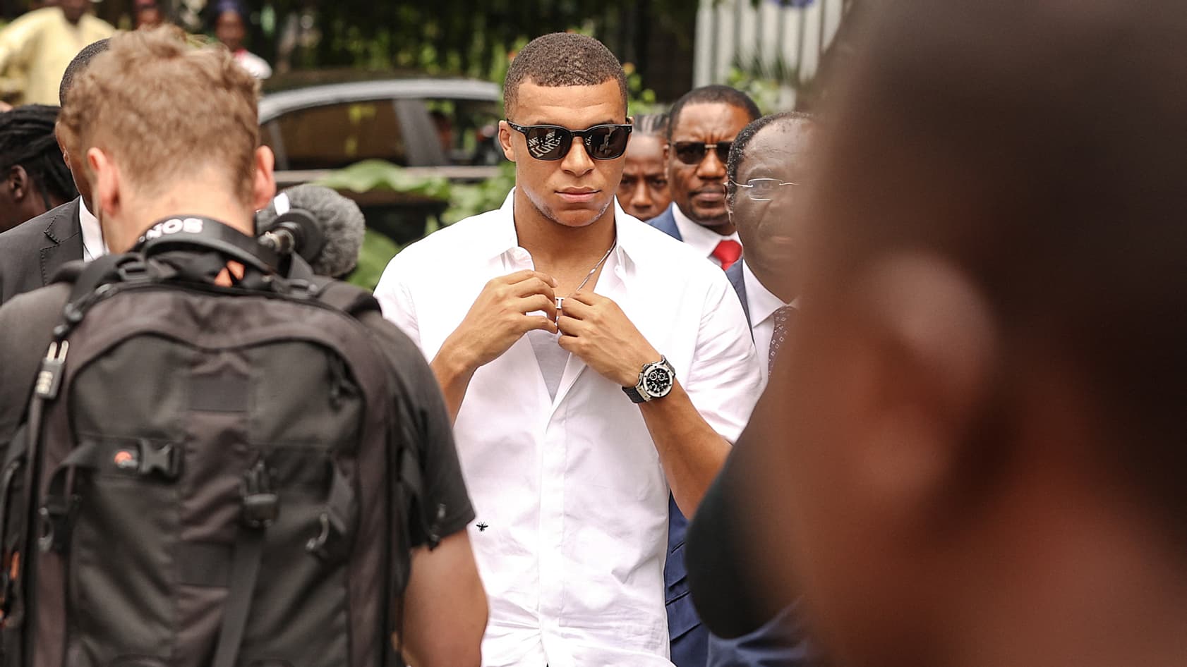 Kylian Mbappé en visite au Cameroun, juillet 2023 Kylian Mbappé en visite au Cameroun, juillet 2023