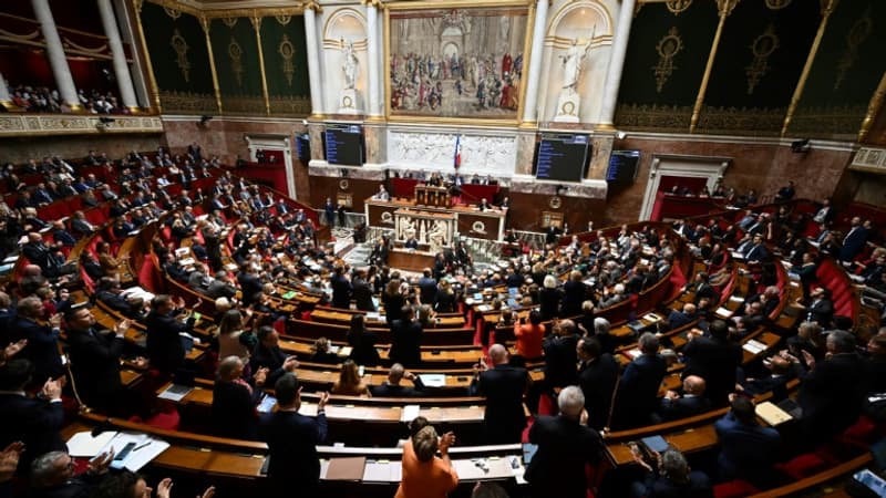 49.3: la motion de censure de La France insoumise contre le budget rejetée, malgré le soutien du RN