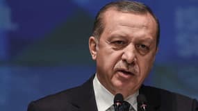 Le président turc Recep Tayyip Erdogan en conférence de presse, le 15 avril 2016.