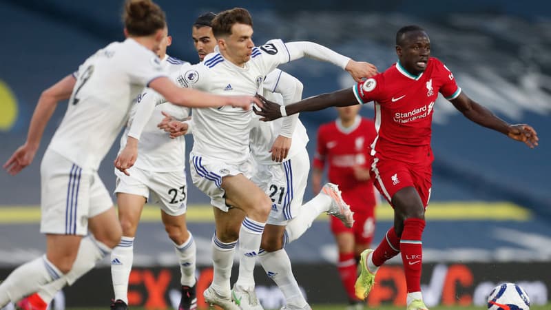 Leeds-Liverpool: des banderoles et des t-shirts de protestation contre la Super League