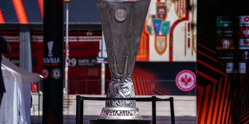 Le trophée de la Ligue Europa, à Séville, le 17 mai 2022