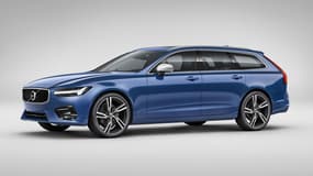 Restylage subtil mais sportif dans le cadre de la gamme R Design de Volvo, ici sur la V90. 