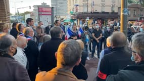 À Cachan, l'opposition de droite et du centre a manifesté son soutien aux forces de l'ordre, en présence de membres du syndicat SGP Police.