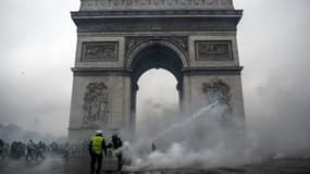 L'Arc de Triomphe a été pris d'assault. - ABDULMONAM EASSA / AFP