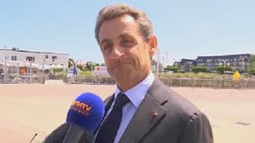 "C'est un moment de rassemblement notre pays en a besoin", a expliqué à BFMTV Nicolas Sarkozy.