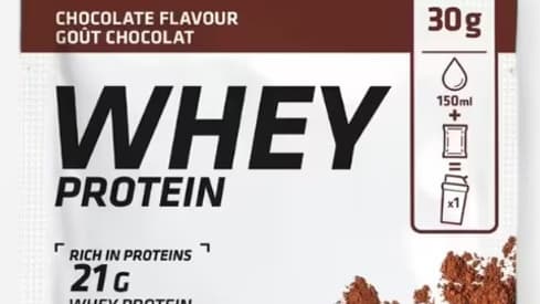 Ce paquet de whey protein au chocolat vendu chez Décathlon fait l'objet d'un rappel partout en France à cause de la présence potentielle de corps métalliques. Ce paquet de whey protein au chocolat vendu chez Décathlon fait l'objet d'un rappel partout en France à cause de la présence potentielle de corps métalliques.