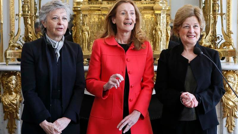 (De gauche à droite) Claire Bazy-Malaurie, Nicole Belloubet et Nicole Maestracci. Ces trois femmes nouvellement nommées au Conseil constitutionnel, la plus haute juridiction française, ont prêté serment jeudi lors d'une cérémonie à l'Elysée. /Photo prise