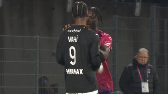 Wahi et Seidu se provoquent lors de Clermont-Lens, le 25 novembre 2023. Wahi et Seidu se provoquent lors de Clermont-Lens, le 25 novembre 2023.