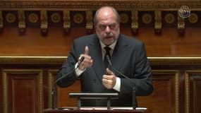 IVG dans la Constitution: "Et si nous adoptions ensemble ce texte. Il est grand temps, n'est-il pas vrai?" déclare Éric Dupond-Moretti à la tribune du Sénat