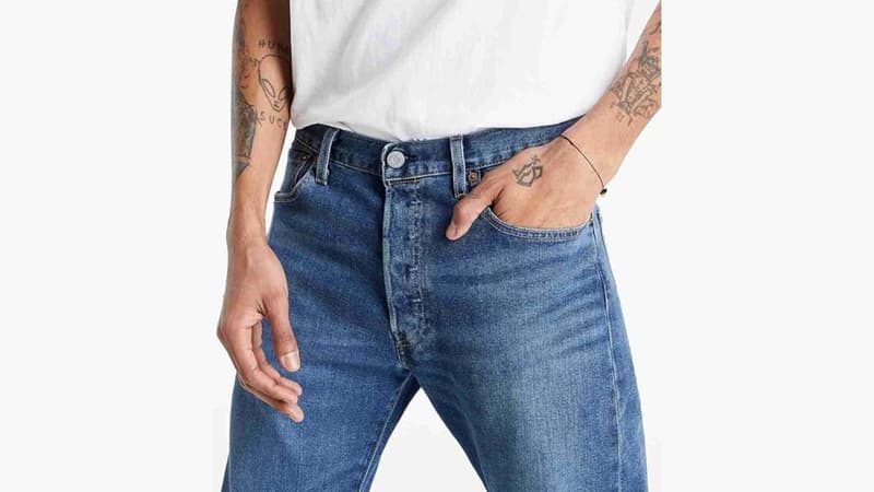 Ce jean Levis 501 est à un prix dérisoire sur ce site vu la qualité proposée