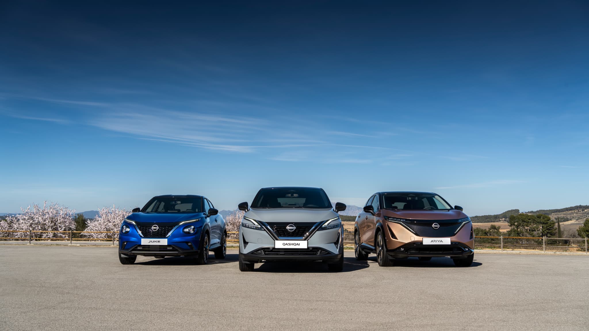 Trois nouveautés dans l'offre électrifiée de Nissan en 2022: le Juke hybride non-rechargeable ("hybrid"), le Qashqai électrique à générateur thermique ("e-power) et le SUV 100% électrique Ariya. 