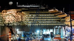 Le Costa Concordia a atteint la verticale mardi à 4 heures.