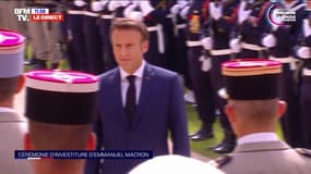 Investiture: Emmanuel Macron passe en revue les troupes 
