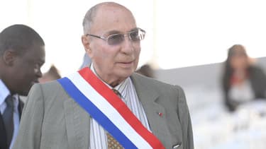 L'industriel Serge Dassault est mis en cause dans une enquête sur de possibles achats de votes à Corbeil-Essonnes