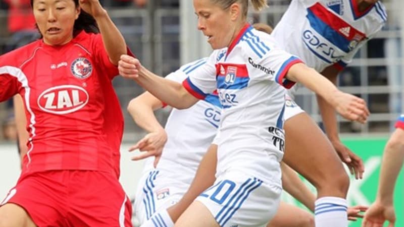 Sabrina Viguier opposée à la Japonaise Yuki Nagasato de Potsdam
