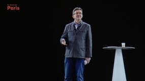 L'hologramme de Jean-Luc Mélenchon, ce dimanche, à Aubervilliers