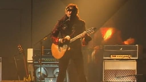 Le chanteur M sur scène en ouverture du Printemps de Bourges