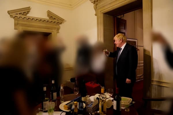 Boris Johnson lors d'une fête organisée au 10 Downing street le 13 novembre 2020. 