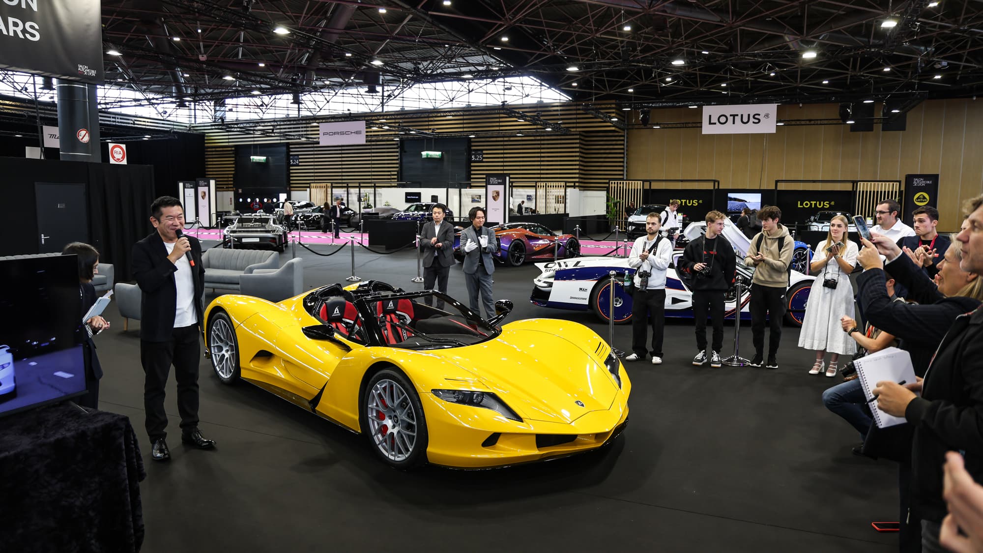 L'Aspark Owl Roadster dévoilé au salon de Lyon 2025 et un des bijoux de l'espace Prestige.