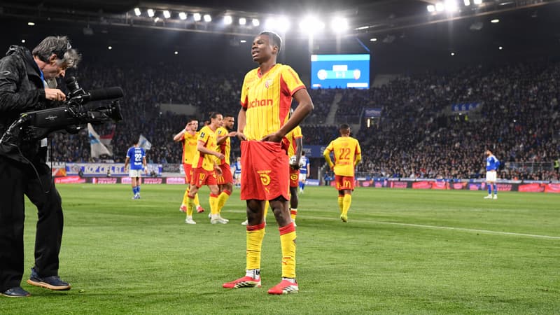 Sacré meilleur joueur africain de Ligue 1: le Lensois Mamadou Sangaré remporte le prix Marc-Vivien Foé