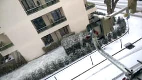 Premières chutes de neiges à Reims - Témoins BFMTV