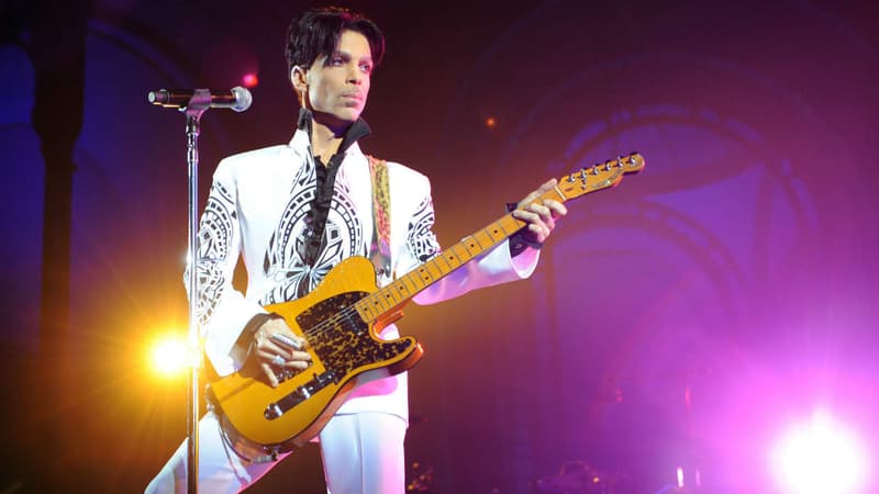 Prince sur scène en 2009