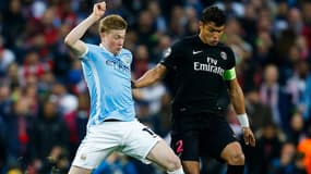 Kevin De Bruyne et Thiago Silva lors d'un match Manchester City-PSG, le 12 avril 2016