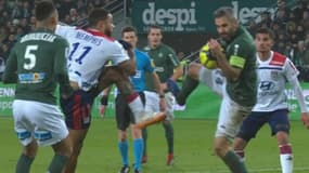 La main de Perrin qui a offert un penalty à l'OL