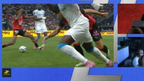 L'écran du VAR a revu l'action d'Aït-Boudlal sur Murillo lors de Rennes-OM, 15 août 2025