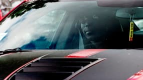 Paul Pogba en voiture à son arrivée à Man Utd
