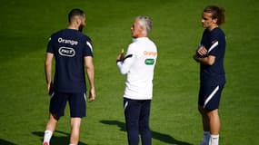 Les Bleus ont quitté Clairefontaine pour Nice ce mardi