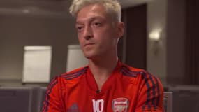 La nouvelle coupe d'Özil