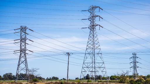 OHM Énergie : le fournisseur d'électricité qui vous fait faire des économies toute l’année