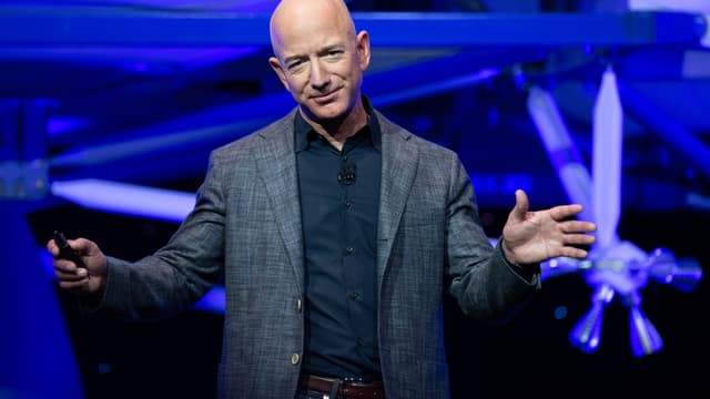 Jeff Bezos, fondateur et patron d'Amazon, est la personne la plus riche du monde.