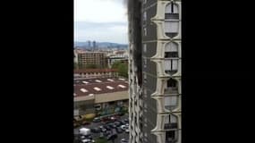Incendie dans un appartement à Lyon 8 - Témoins BFMTV