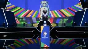 Le trophée de l'Euro, le 9 octobre 2022