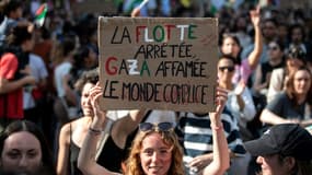 Manifestation de soutien aux militants à bord d'un bateau intercepté par les forces israéliennes en route pour livrer de l'aide à Gaza, à Toulouse, le 9 juin 2025