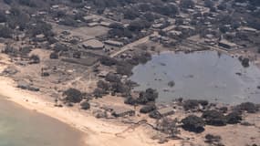 Des images montrent les îles Tonga dévastées après une éruption et un tsunami