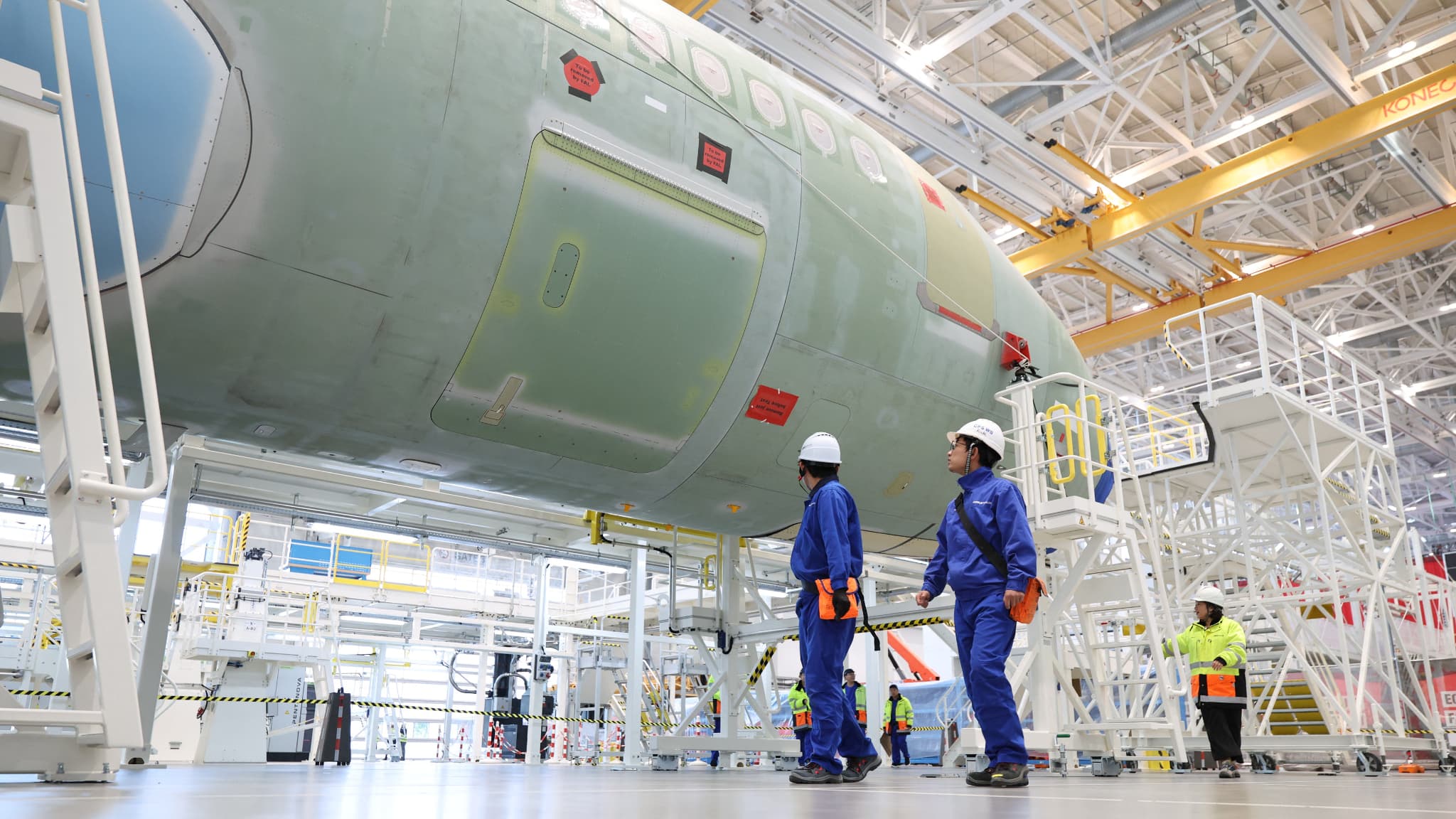 Airbus, 95 uçaklık 15 milyar euroluk dev sipariş daha alıyor: İki Çinli şirkete satış
